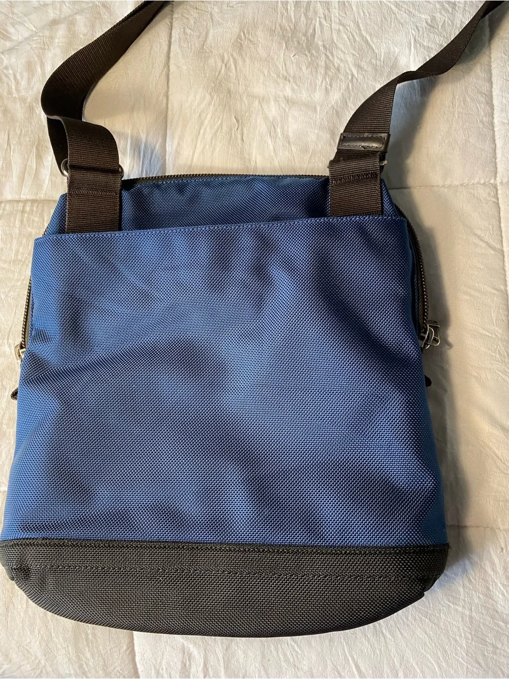 Tumi men crossbody
